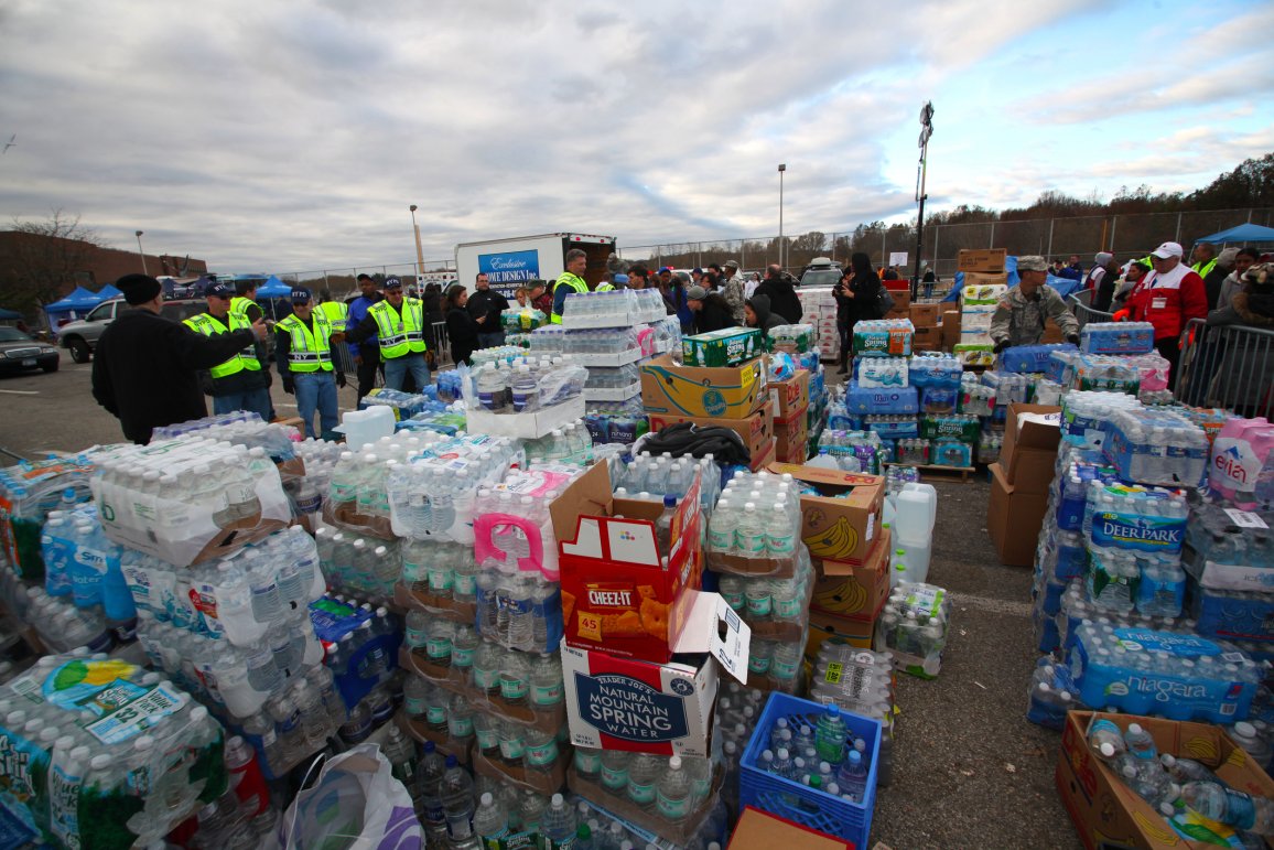 PET bottles as humanitarian help after a hurrikan