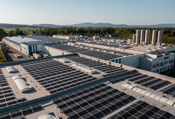 Picture shows a photovoltaic system at an ALPLA plant