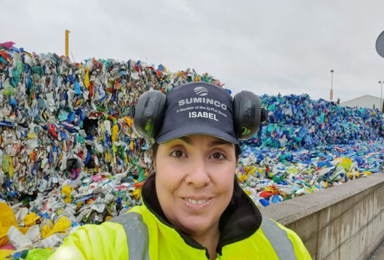 Isabel Villarreal at the SUMINCO Recycling Plant. 